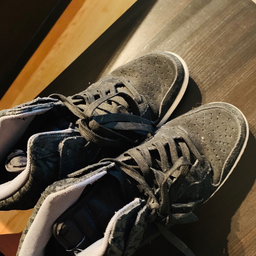 Nike’s - Picture 6 of 7